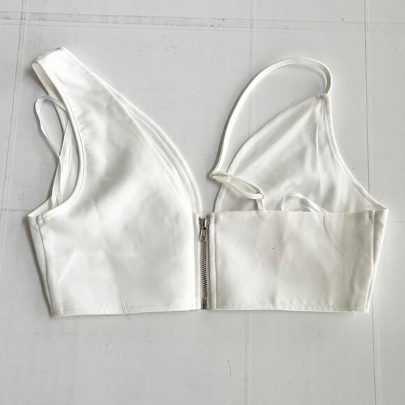 New MISSGUIDED Elegant Tall Asymmetrical White Bralet Crop Top Women's SIZE 8 - Picture 3 of 7